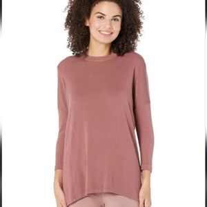 Hard tail size medium women's pink ribbed top. Long sleeve. Great condition